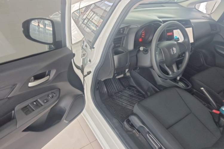 Used Honda Fit 2016 1.5L LX CVT Comfort Model Driver Seat