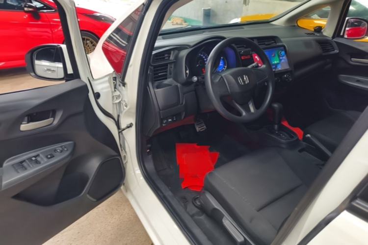 Used Honda Fit 2016 1.5L LXS CVT Comfort Sunroof Version Driver Seat
