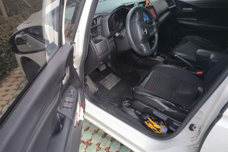 Used Honda Fit 2016 1.5L LX CVT Comfort Model Driver Seat