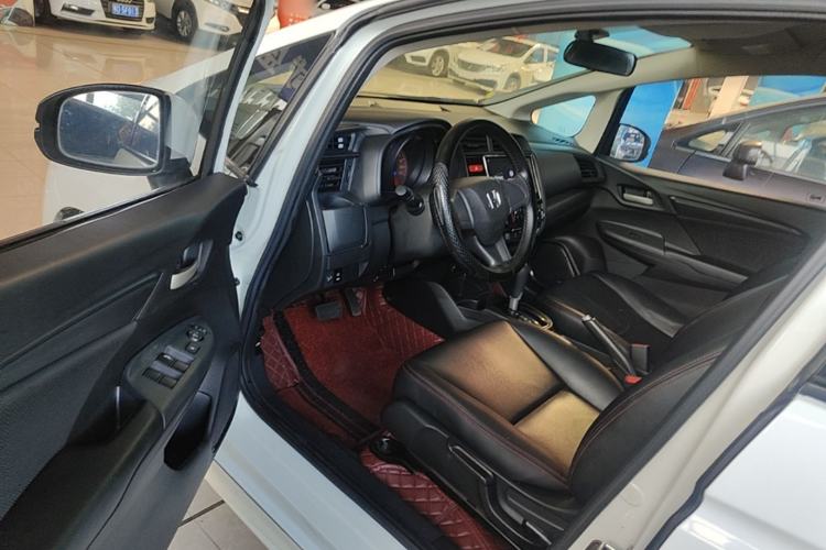 Used Honda Fit 2016 1.5L LX CVT Comfort Model Driver Seat