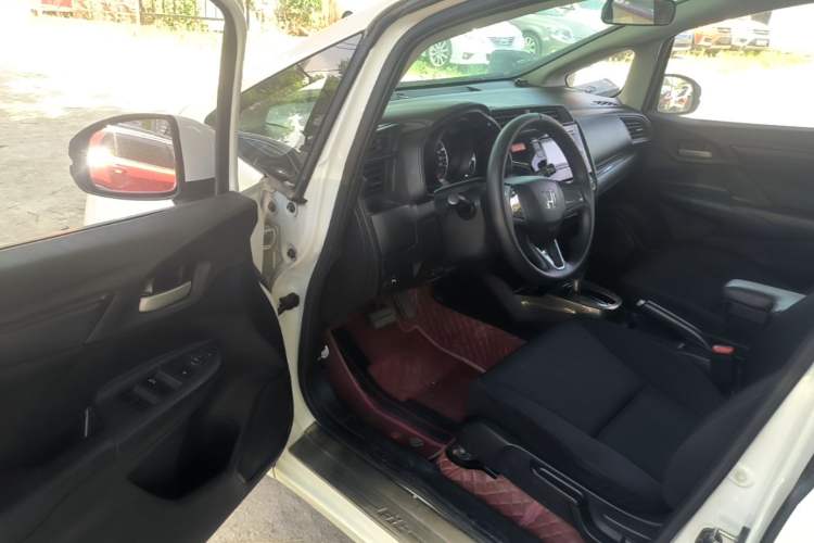 Used Honda Fit 2016 1.5L LXS CVT Comfort Sunroof Version Driver Seat