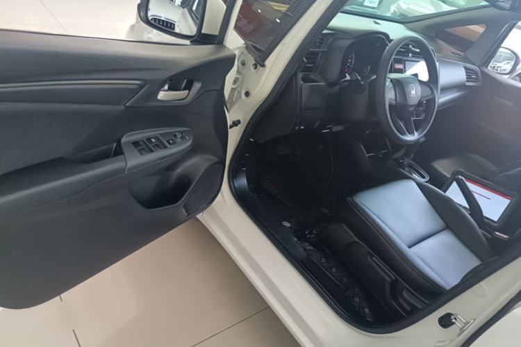 Used Honda Fit 2016 1.5L LXS CVT Comfort Sunroof Version Driver Seat