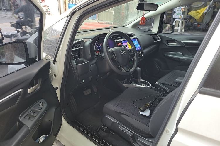 Used Honda Fit 2016 1.5L SE CVT Fashion Model Driver Seat