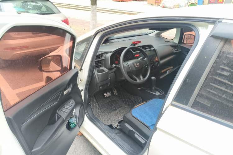 Used Honda Fit 2016 1.5L LX CVT Comfort Model Driver Seat