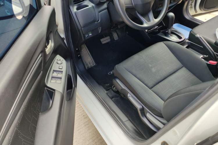 Used Honda Fit 2016 1.5L LXS CVT Comfort Sunroof Version Driver Seat