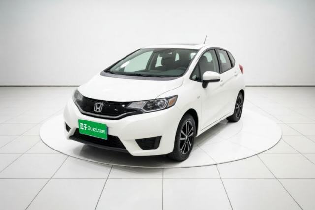 Honda Fit 2016 1.5L LXS CVT Comfort Sunroof Version مستعملة