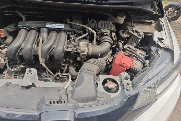 Used Honda Fit 2016 1.5L SES CVT Fashion Sunroof Edition Engine Bay Left