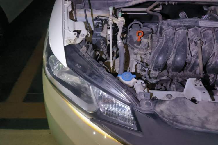 Used Honda Fit 2016 1.5L LX CVT Comfort Model Engine Bay Right