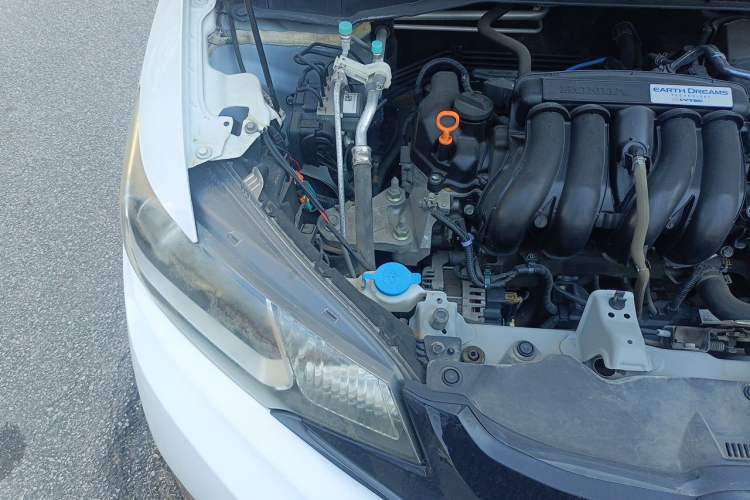 Used Honda Fit 2016 1.5L LX CVT Comfort Model Engine Bay Right