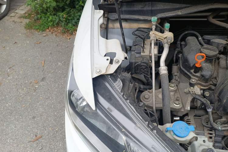 Used Honda Fit 2016 1.5L LX CVT Comfort Model Engine Bay Right