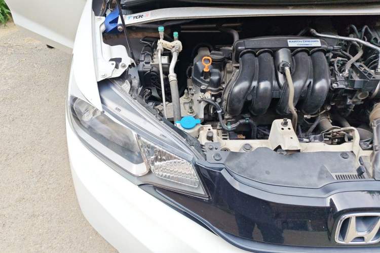 Used Honda Fit 2016 1.5L LXS CVT Comfort Sunroof Version Engine Bay Right