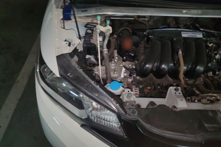 Used Honda Fit 2016 1.5L SES CVT Fashion Sunroof Edition Engine Bay Right