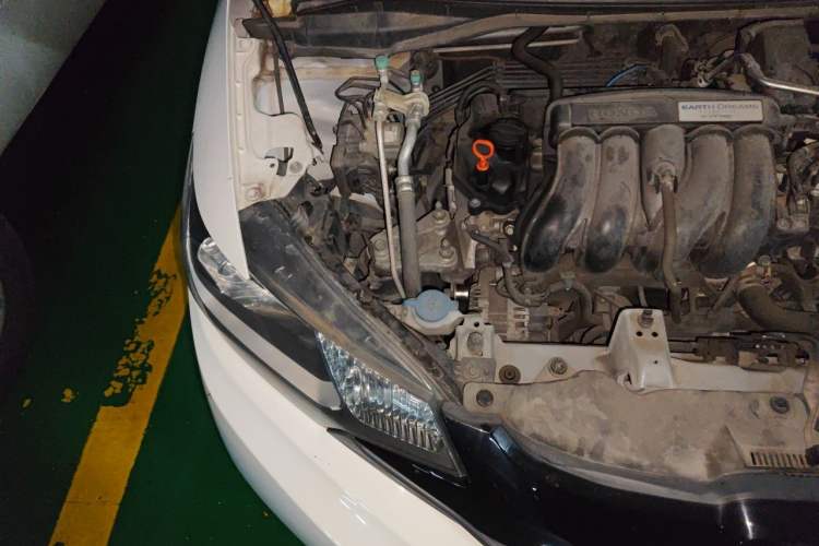 Used Honda Fit 2016 1.5L LX CVT Comfort Model Engine Bay Right