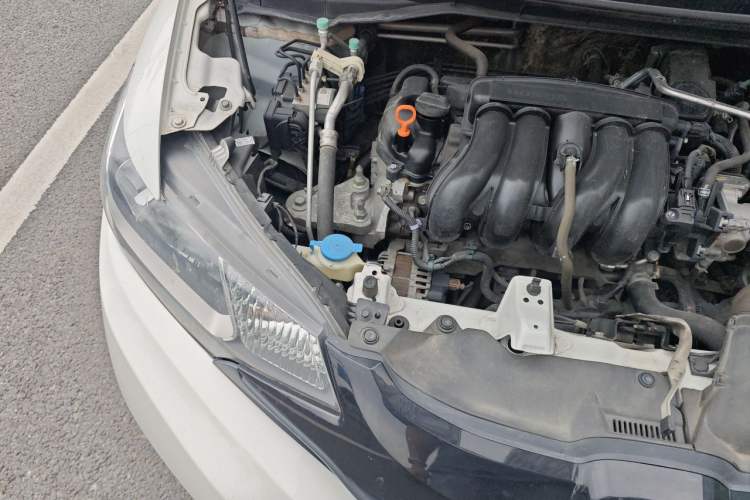 Used Honda Fit 2016 1.5L LXS CVT Comfort Sunroof Version Engine Bay Right