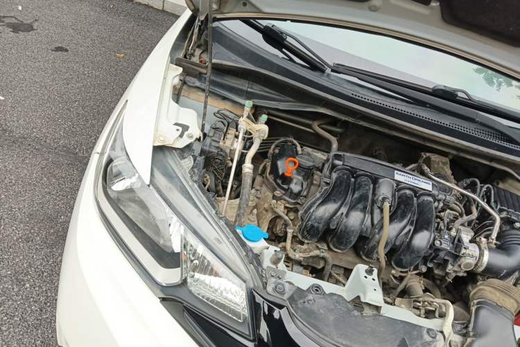 Used Honda Fit 2016 1.5L LXS CVT Comfort Sunroof Version Engine Bay Right