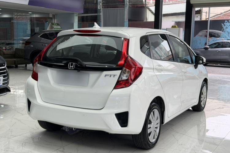 Used Honda Fit 2016 1.5L LX CVT Comfort Model Exterior 1
