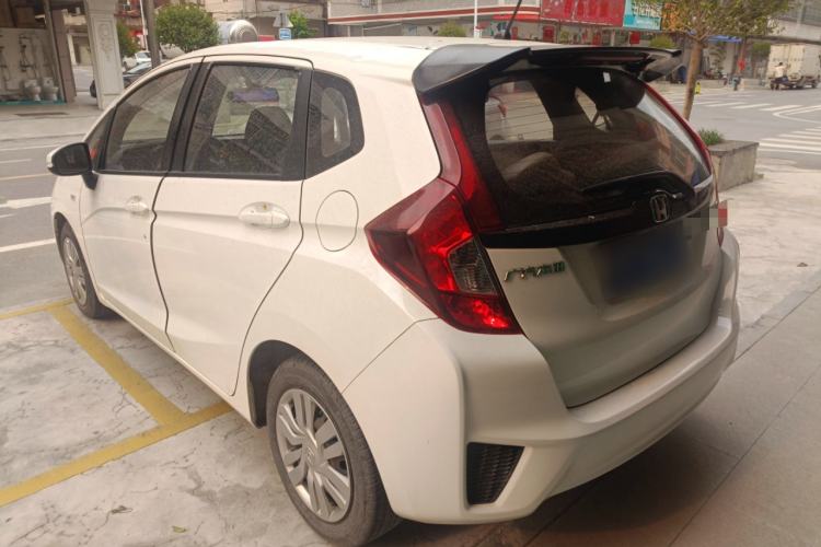 Used Honda Fit 2016 1.5L LX CVT Comfort Model Exterior 2
