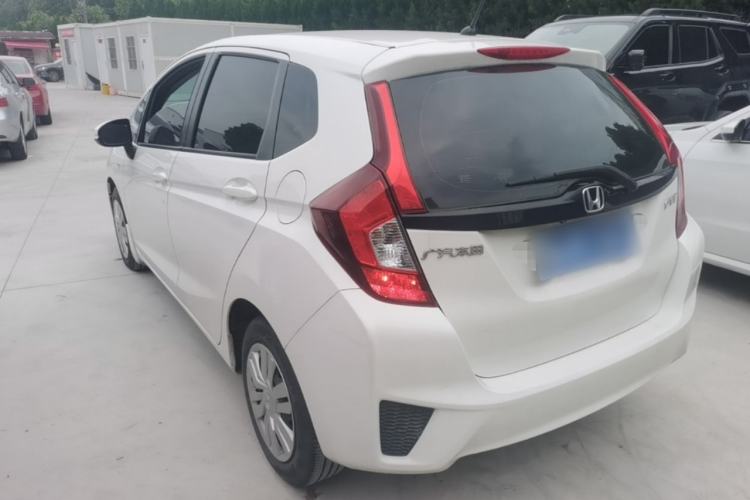 Used Honda Fit 2016 1.5L LX CVT Comfort Model Exterior 2