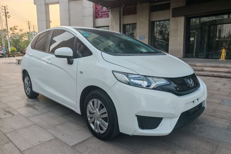 Used Honda Fit 2016 1.5L LX CVT Comfort Model Exterior 2