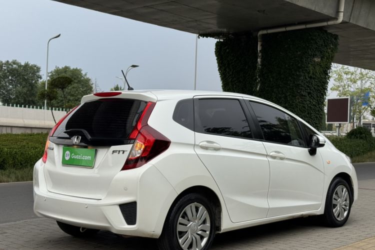 Used Honda Fit 2016 1.5L LXS CVT Comfort Sunroof Version Exterior 2