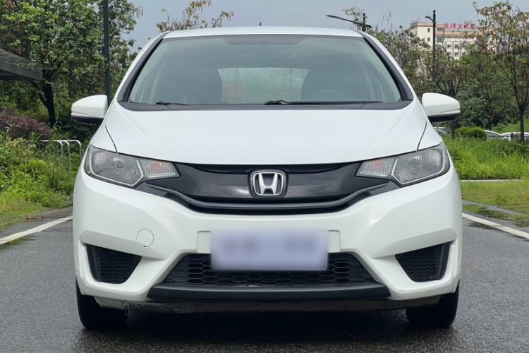 Used Honda Fit 2016 1.5L LX CVT Comfort Model Exterior 2