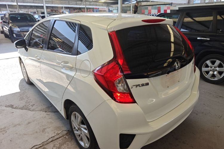 Used Honda Fit 2016 1.5L LX CVT Comfort Model Exterior 2