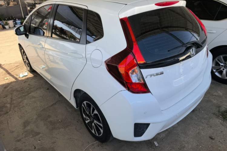 Used Honda Fit 2016 1.5L LXS CVT Comfort Sunroof Version Exterior 2