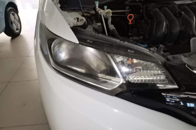 Used Honda Fit 2016 1.5L LX CVT Comfort Model Exterior 3