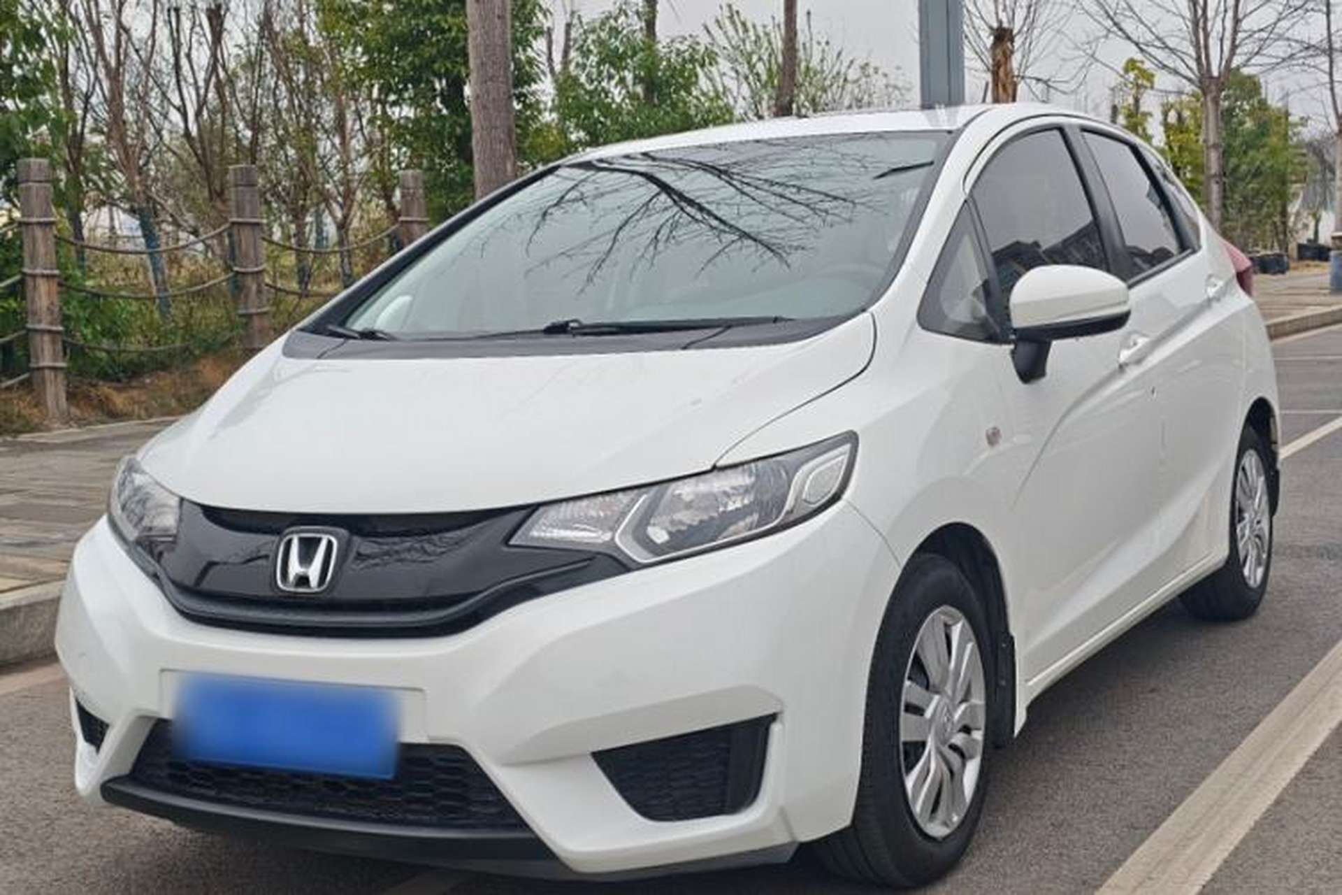 Used Honda Fit 2016 1.5L LXS CVT Comfort Sunroof Version Exterior 3