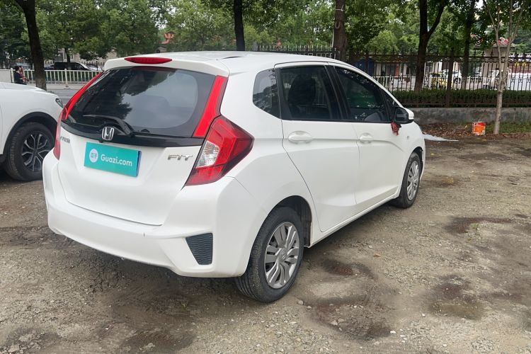 Used Honda Fit 2016 1.5L LX CVT Comfort Model Exterior 3