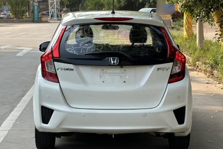 Used Honda Fit 2016 1.5L LXS CVT Comfort Sunroof Version Exterior 3