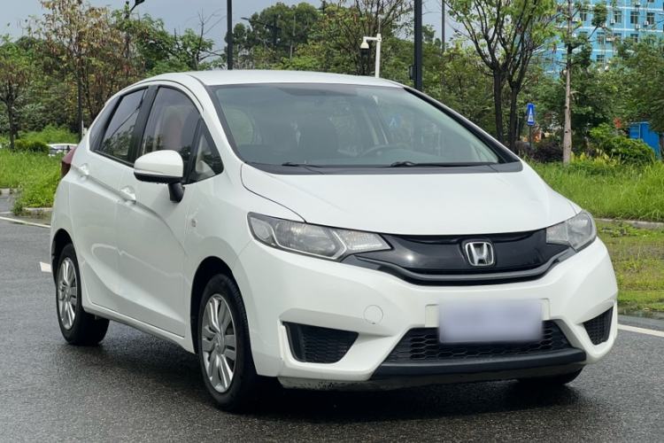 Used Honda Fit 2016 1.5L LX CVT Comfort Model Exterior 3