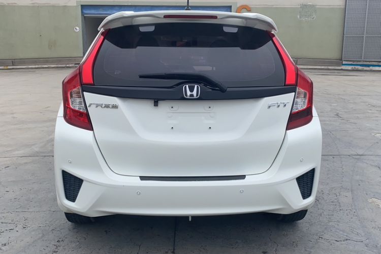 Used Honda Fit 2016 1.5L LX CVT Comfort Model Exterior 3