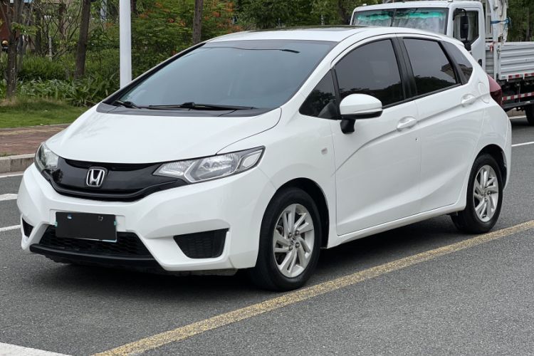 Used Honda Fit 2016 1.5L LXS CVT Comfort Sunroof Version Exterior 3