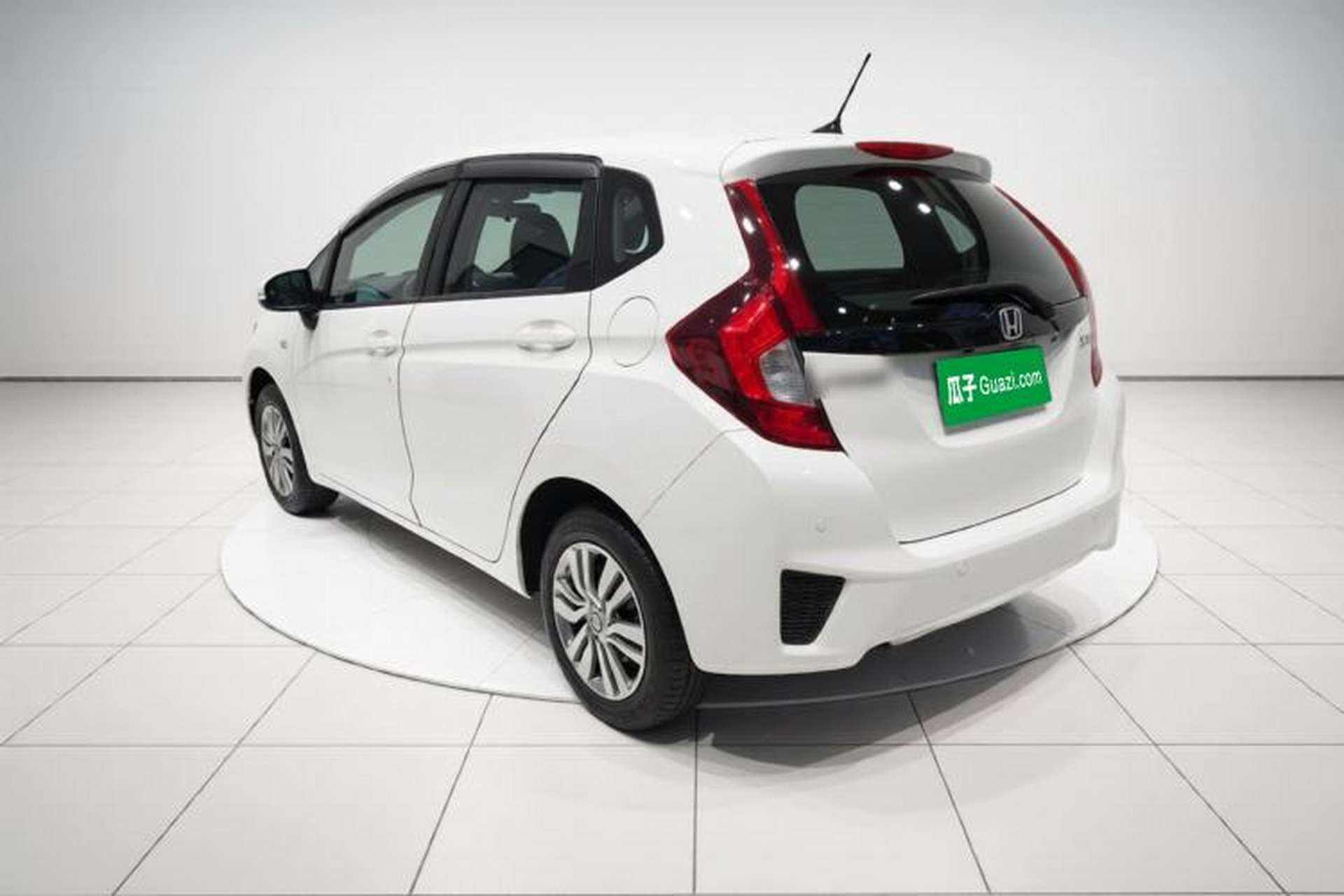 Used Honda Fit 2016 1.5L LXS CVT Comfort Sunroof Version Exterior 3