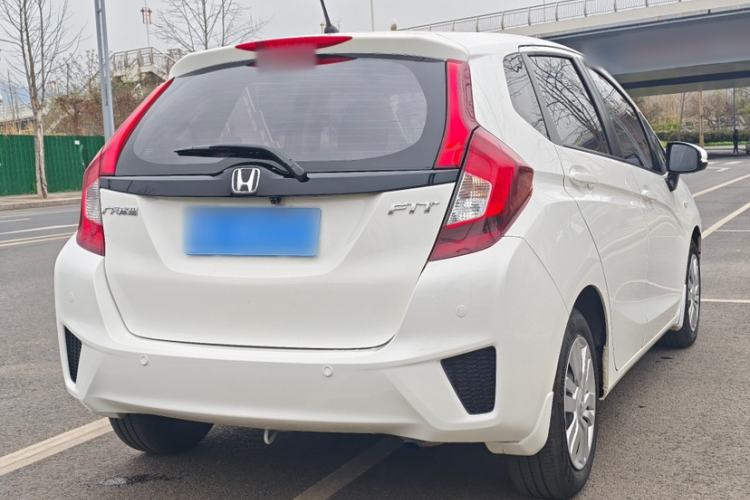Used Honda Fit 2016 1.5L LXS CVT Comfort Sunroof Version Exterior 4