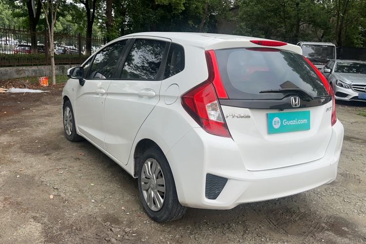 Used Honda Fit 2016 1.5L LX CVT Comfort Model Exterior 4