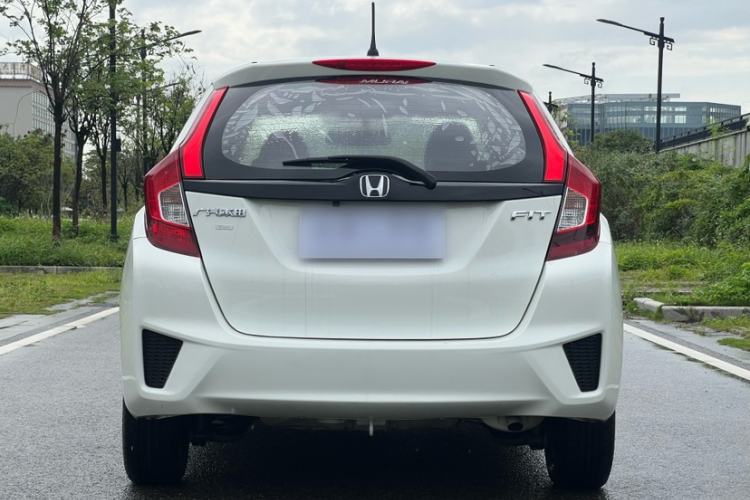 Used Honda Fit 2016 1.5L LX CVT Comfort Model Exterior 4