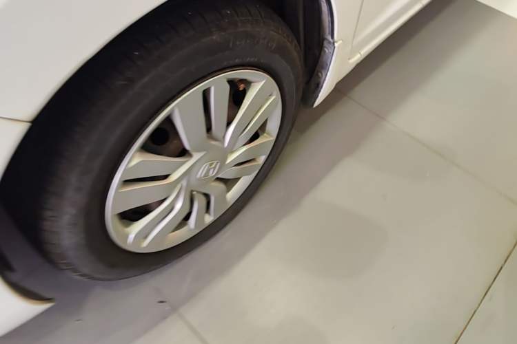 Used Honda Fit 2016 1.5L LX CVT Comfort Model Exterior 4