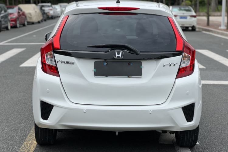Used Honda Fit 2016 1.5L LXS CVT Comfort Sunroof Version Exterior 4