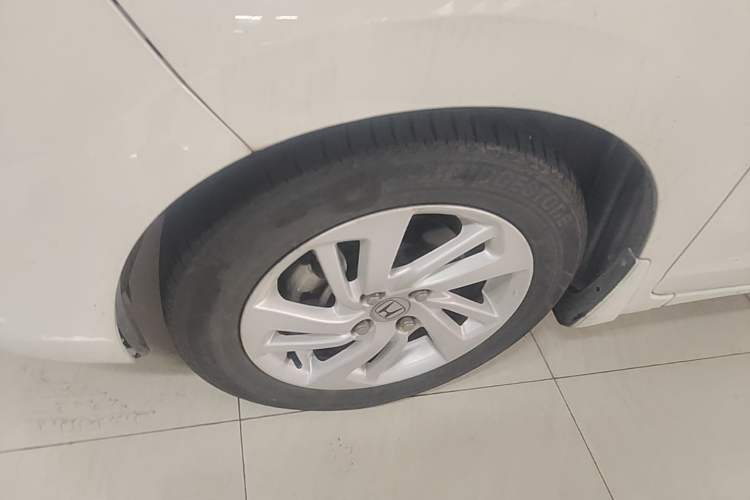 Used Honda Fit 2016 1.5L LXS CVT Comfort Sunroof Version Exterior 4