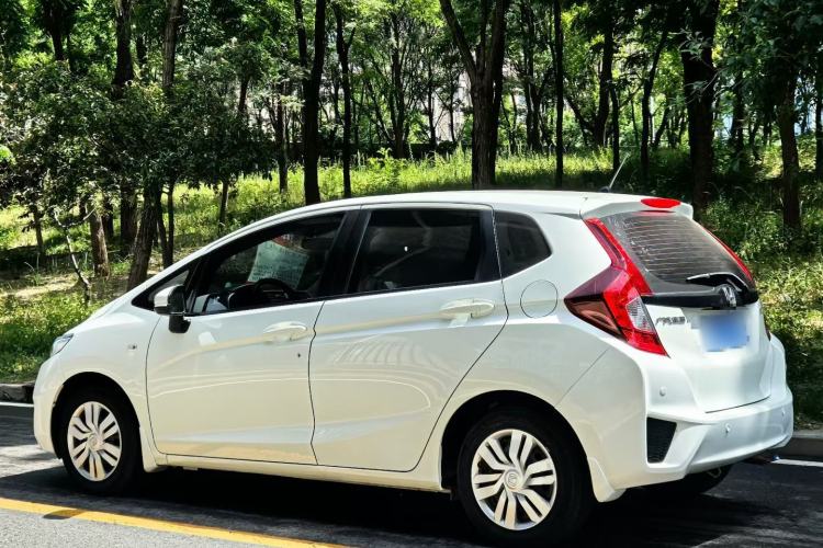Used Honda Fit 2016 1.5L LXS CVT Comfort Sunroof Version Exterior 4