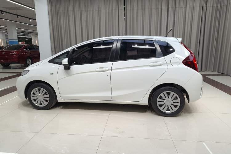Used Honda Fit 2016 1.5L LXS CVT Comfort Sunroof Version Exterior 5
