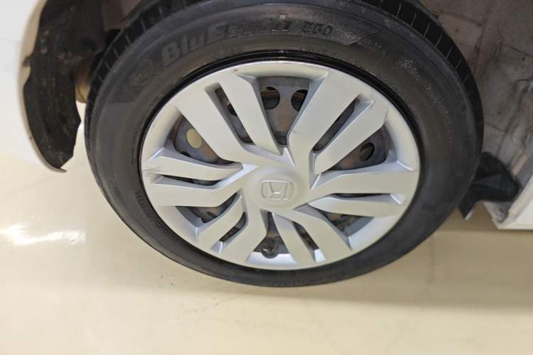 Used Honda Fit 2016 1.5L LX CVT Comfort Model Exterior 5
