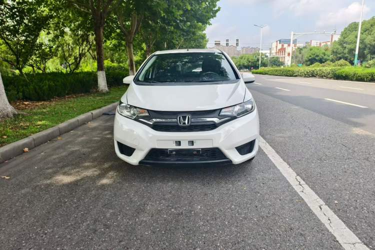 Used Honda Fit 2016 1.5L LX CVT Comfort Model Exterior 5
