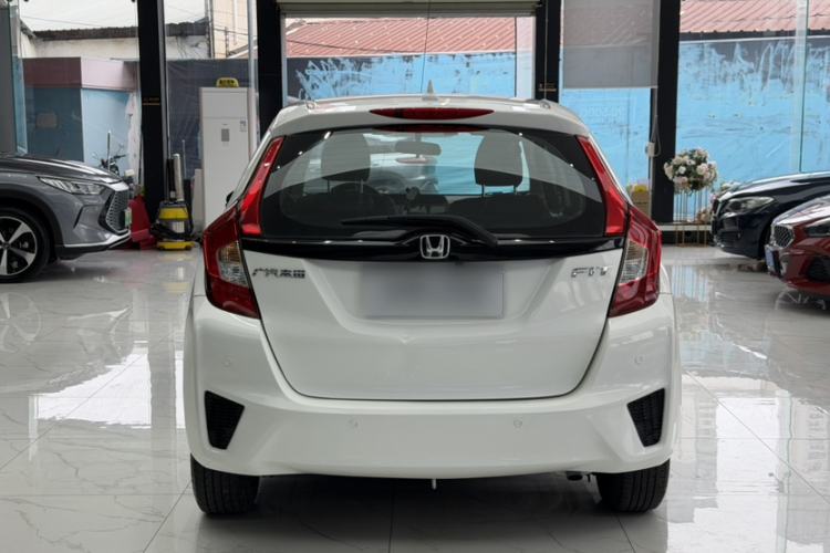 Used Honda Fit 2016 1.5L LX CVT Comfort Model Exterior 5