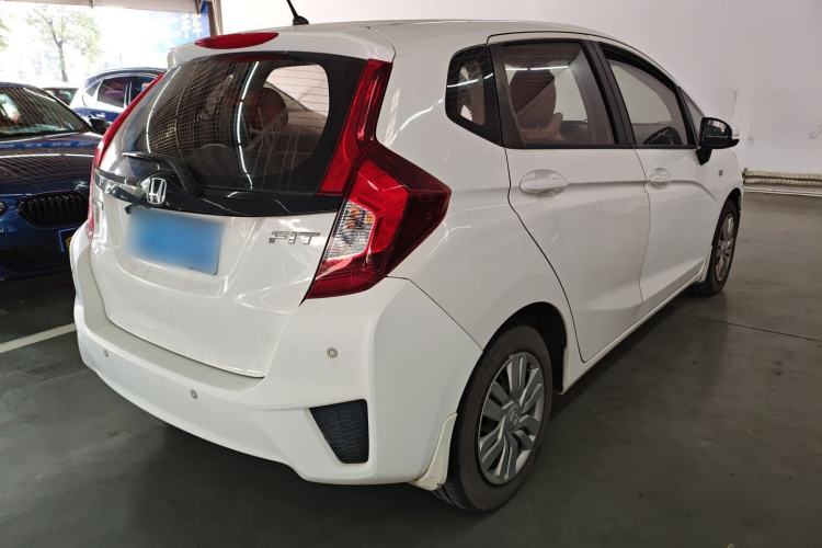 Used Honda Fit 2016 1.5L LX Manual Comfort Model Exterior 5