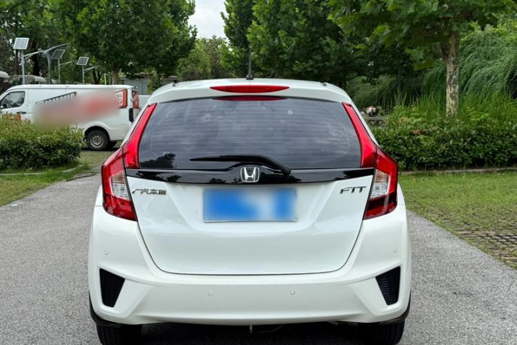 Used Honda Fit 2016 1.5L LX CVT Comfort Model Exterior 5