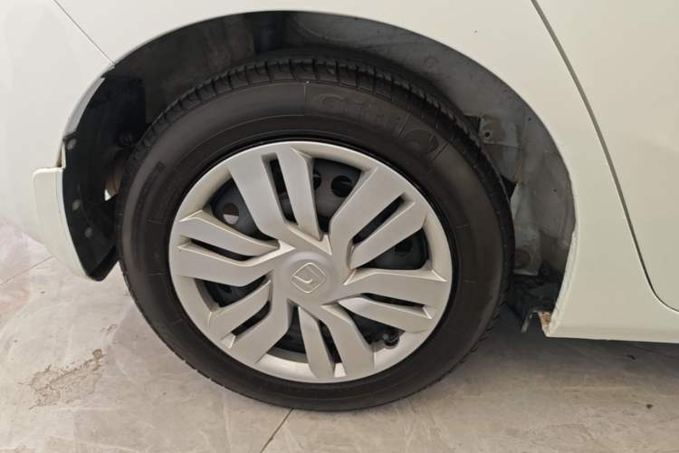 Used Honda Fit 2016 1.5L LXS CVT Comfort Sunroof Version Exterior 5
