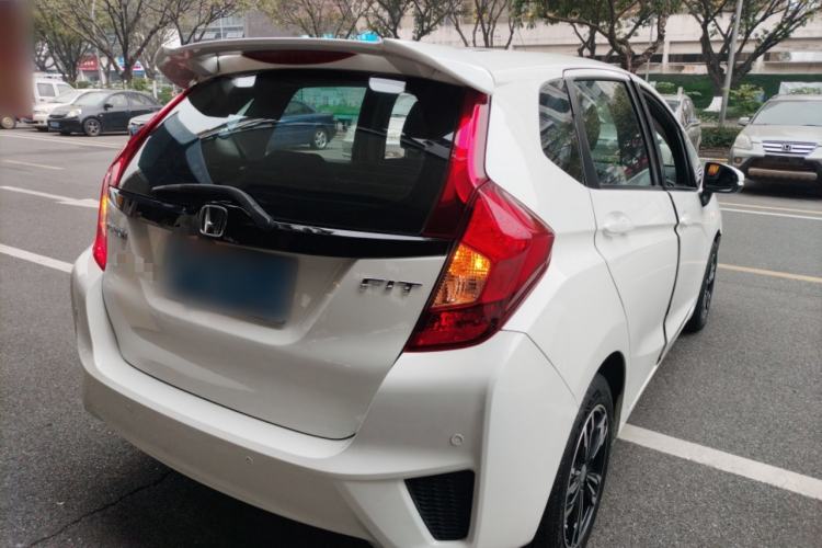 Used Honda Fit 2016 1.5L LX CVT Comfort Model Exterior 5
